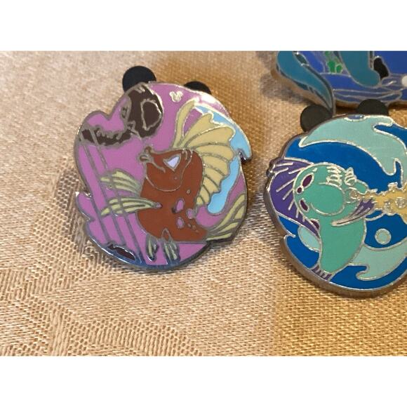 Lot 4 Disney Little Mermaid Blow Fish Trumpet Hidden Mickey 3 4 5 Pins + - Picture 3 of 9